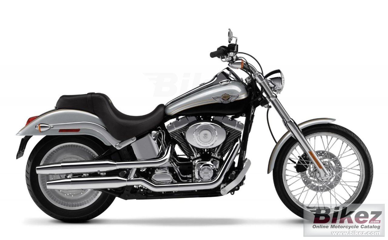 Big Davidson. Published with permission. fxstdi softail deuce picture and wallpaper from Bikez.com